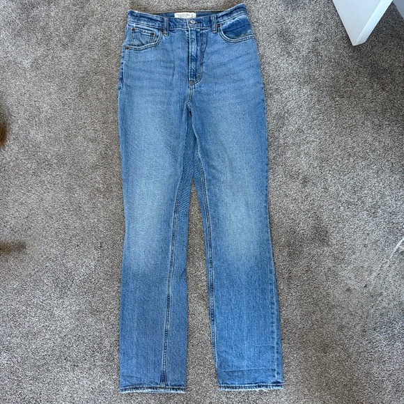 Abercrombie & Fitch 90's Slim Straight Ultra High Rise - Size 27/4s - Picture 1 of 4